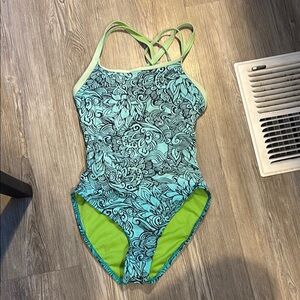 🎁🌞 Title Nine Swimsuit